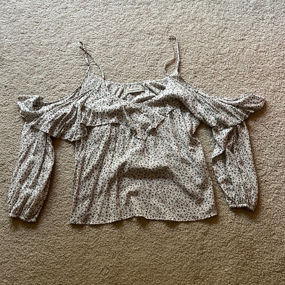 Abercrombie and Fitch Long Sleeve Floral Blouse